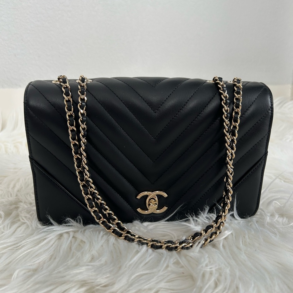 Chanel Chevron Statement Flap - image 1